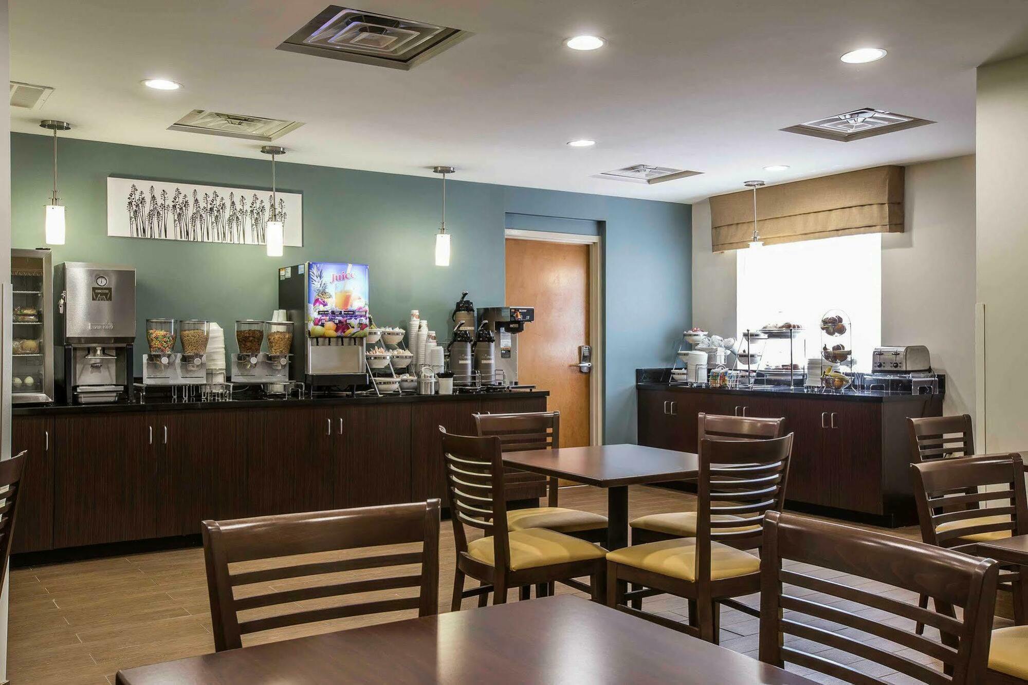 格林斯伯勒机场司丽普酒店 外观 照片